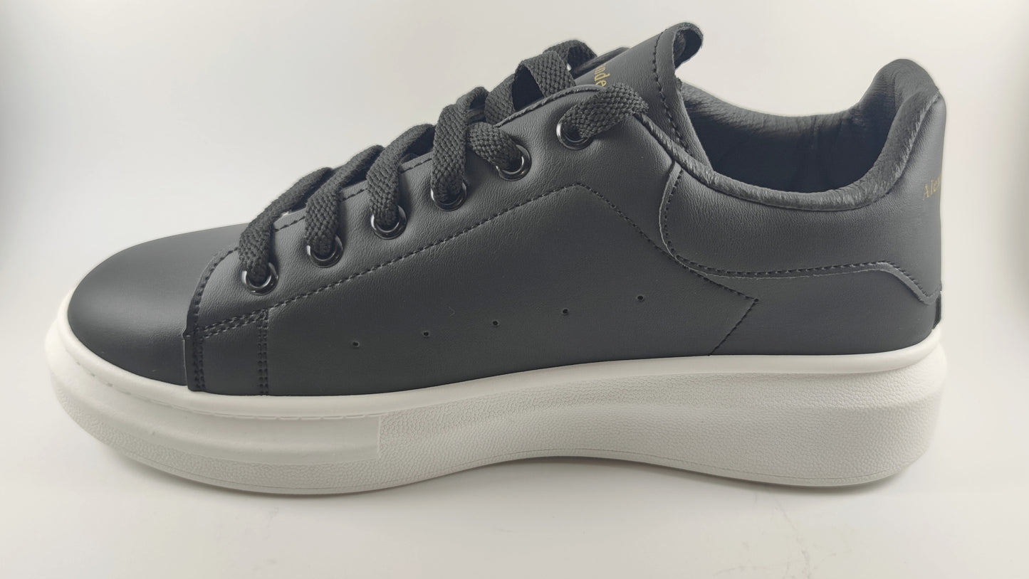 ALEXANDER MCQUEEN حذاء ماكوين